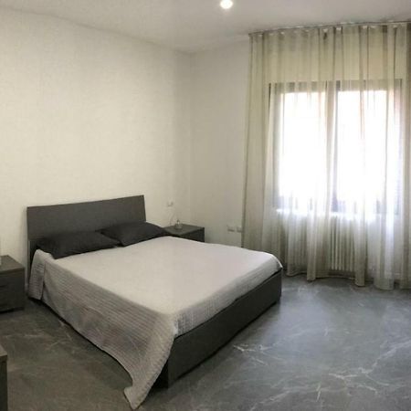 Venetian Aesthetic Apartment Mestre Bagian luar foto