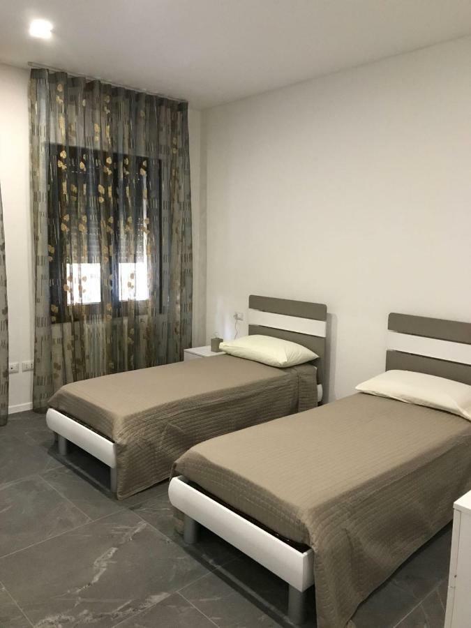Venetian Aesthetic Apartment Mestre Bagian luar foto