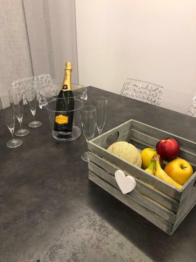 Venetian Aesthetic Apartment Mestre Bagian luar foto